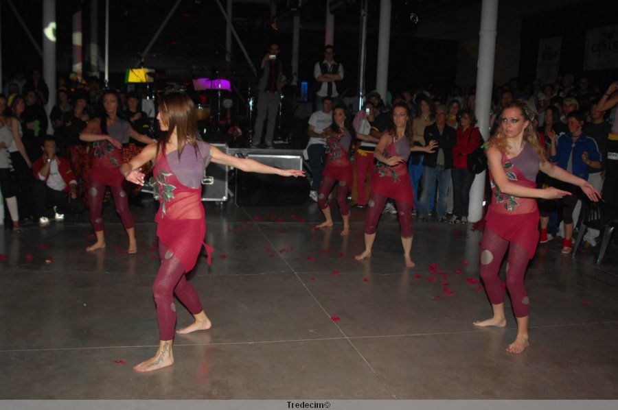CENINO260.jpg